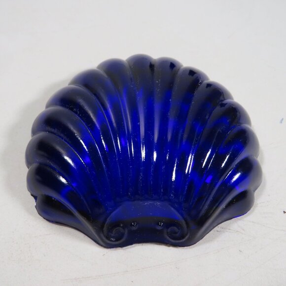 Sea Shell Blue Cobalt Glass Dish (sits by self) thick walled - Picture 1 of 7